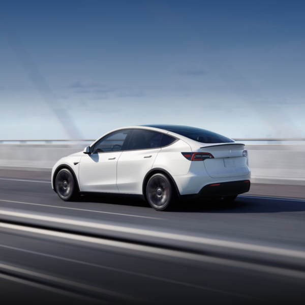 Tesla Model Y o segundo carros mais vendido do mundo em 2024